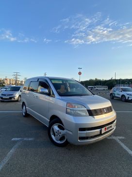    Toyota Voxy 2003 , 850000 , 