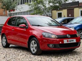  3  Volkswagen Golf 2011 , 740000 , 