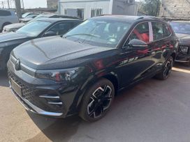 SUV   Volkswagen Tiguan L 2025 , 4400000 , 