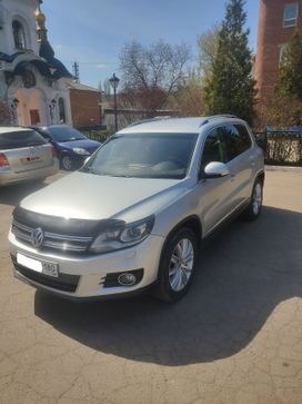 SUV   Volkswagen Tiguan 2011 , 1520000 , --