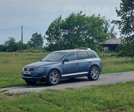 SUV   Volkswagen Touareg 2003 , 700000 , 