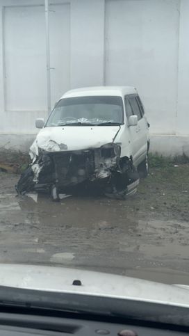   Toyota Lite Ace Noah 2000 , 330000 , --