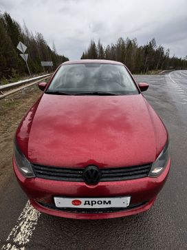  Volkswagen Polo 2011 , 700000 , -