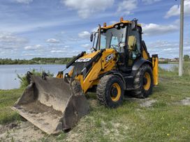 - JCB 3CX 2014 , 6600000 , 
