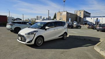    Toyota Sienta 2019 , 1800000 , 