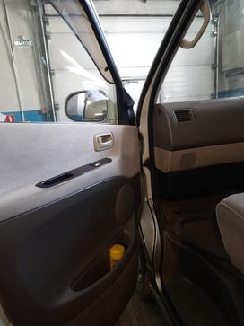    Toyota Grand Hiace 2002 , 899999 , 