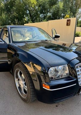  Chrysler 300C 2005 , 1245000 , 