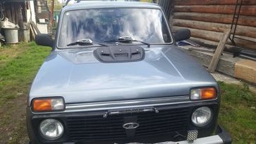  3   4x4 2121  2011 , 450000 , 
