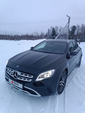 SUV   Mercedes-Benz GLA-Class 2019 , 3050000 , 