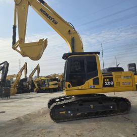   Komatsu PC200 2022 , 14000000 , 