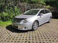  Avensis 2010