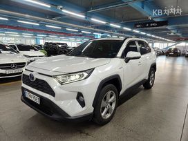 SUV   Toyota RAV4 2021 , 3290000 , 