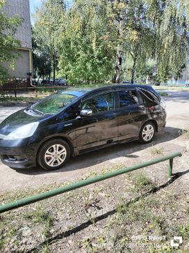  Honda Fit Shuttle 2013 , 1250000 , -