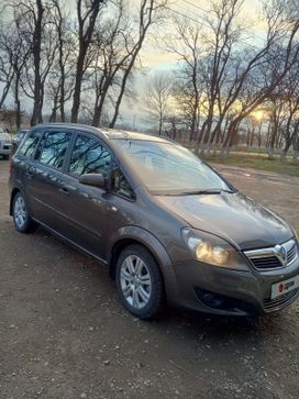   Opel Zafira 2011 , 830000 , 