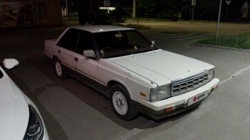  Nissan Laurel 1986 , 180000 , --