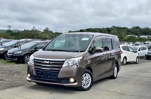    Toyota Noah 2014 , 1840000 , 