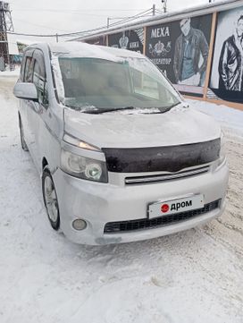    Toyota Voxy 2009 , 1220000 , 