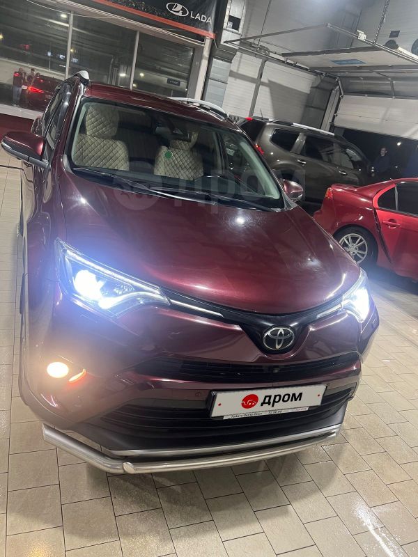 SUV   Toyota RAV4 2018 , 3200000 , 