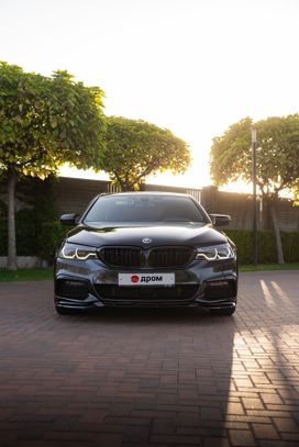 -- BMW 5-Series 2019