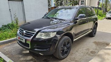 SUV   Volkswagen Touareg 2010 , 1200000 , 