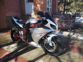   Yamaha YZF-R1 2009 , 900000 , 