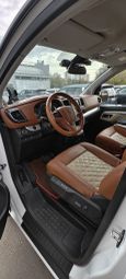    Peugeot Traveller 2019 , 3700000 ,  