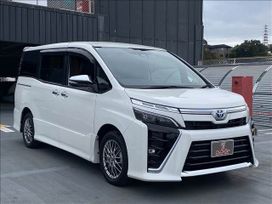    Toyota Voxy 2021 , 1824000 , 