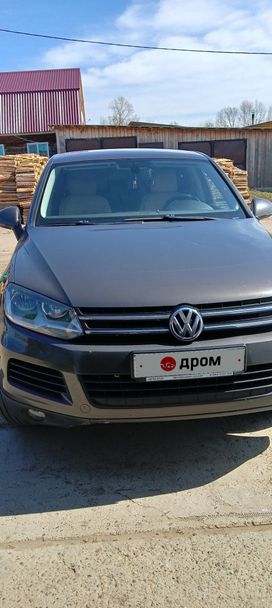 SUV   Volkswagen Touareg 2011 , 2000000 , 