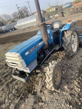 - Mitsubishi MT2001 2008 , 620000 , -