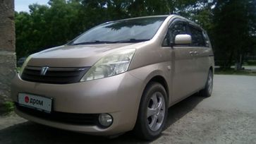    Toyota Isis 2005 , 790000 , 