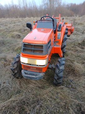 - Kubota GT5 1996 , 800000 , 