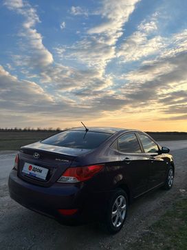  Hyundai Solaris 2011 , 900000 , 
