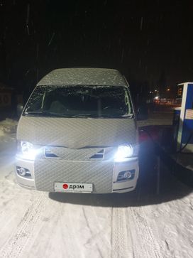    Toyota Hiace 2006 , 2400000 , 
