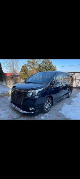    Toyota Esquire 2016 , 2200000 , 