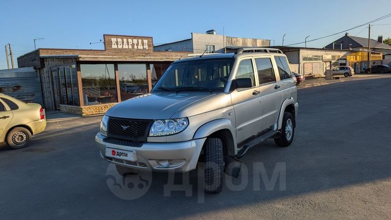 SUV     2014 , 860000 , 