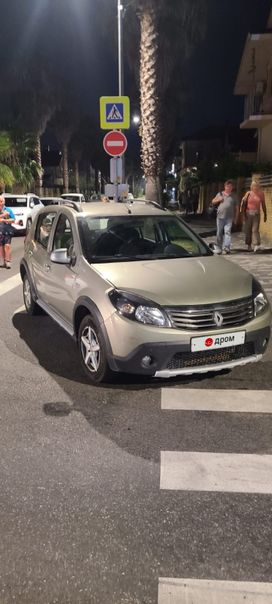  Renault Sandero Stepway 2011 , 600000 , 