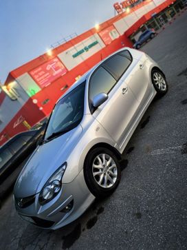  Hyundai i30 2011 , 800000 , 