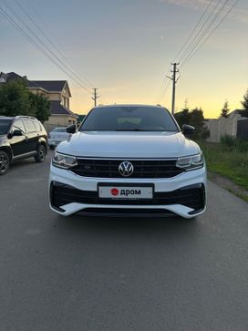 SUV   Volkswagen Tiguan 2021 , 2990000 , 
