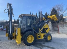 - John Deere 325J 2010 , 4400000 , 