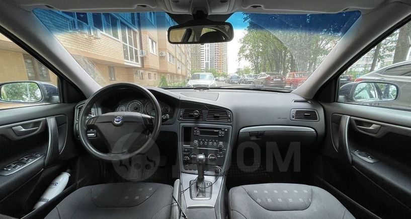  Volvo S60 2004 , 750000 , 