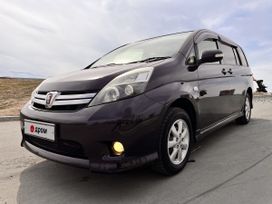    Toyota Isis 2013 , 1100000 , 