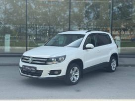 SUV   Volkswagen Tiguan 2011 , 930000 , 