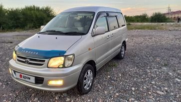    Toyota Town Ace Noah 2000 , 826000 , 