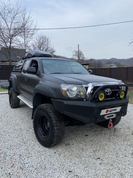  Toyota Tacoma 2005 , 2400000 , 