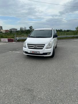    Hyundai H1 2016 , 2500000 , 