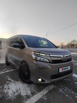    Toyota Voxy 2017 , 2000000 , 