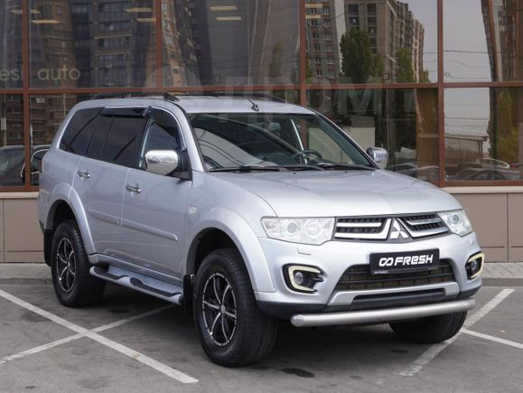 SUV или внедорожник Mitsubishi Pajero Sport 2015 года, 2519000 рублей, 