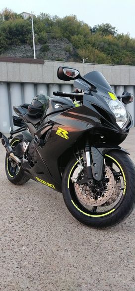   Suzuki GSX-R 750 2011 , 870000 , 