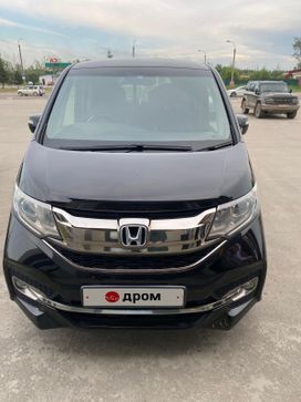    Honda Stepwgn 2015 , 1700000 , 