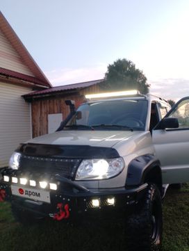 SUV     2013 , 1280000 , 